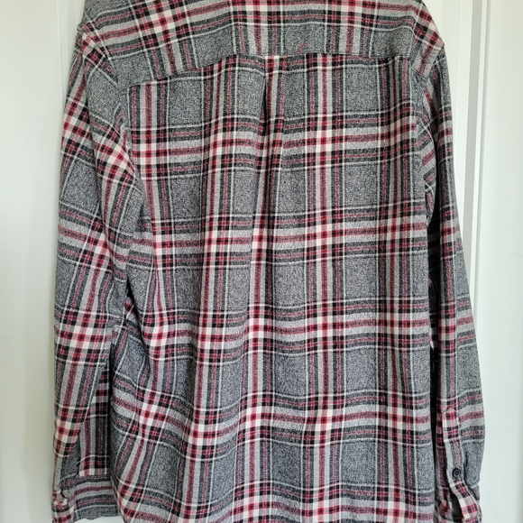 ❄️2 for 20❄️ Plaid Flannel - Picture 3 of 3